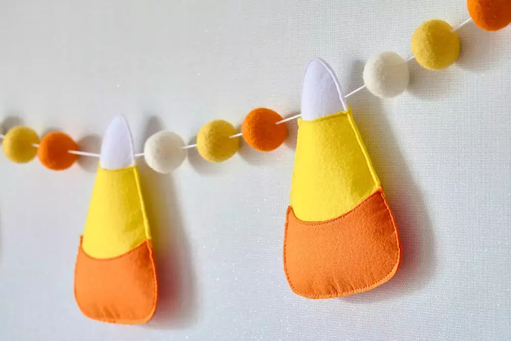 How to Make a Candy Corn Pillow